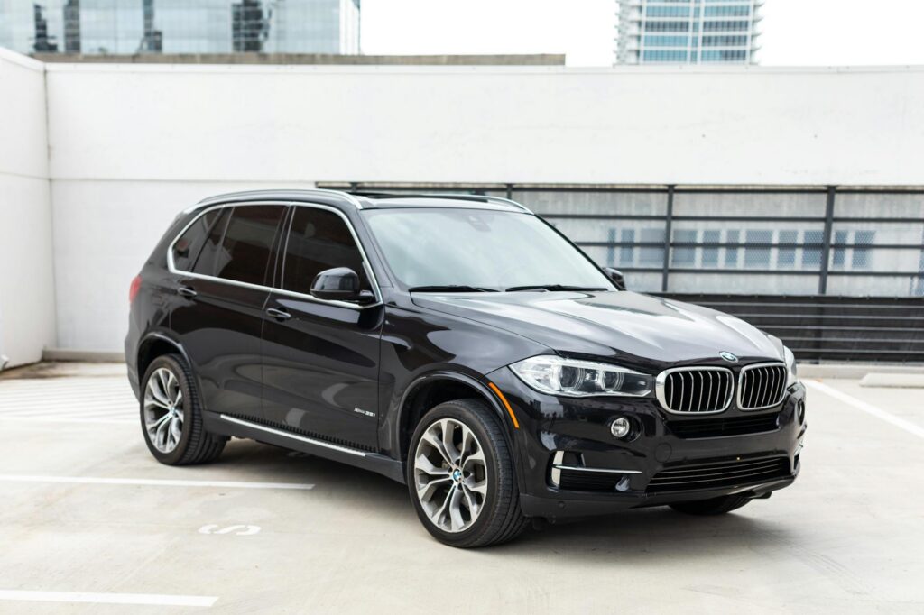Black car service luxury SUV in Chicago