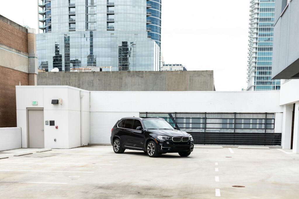 Executive SUV airport transfer — choosing between Midway and O'Hare