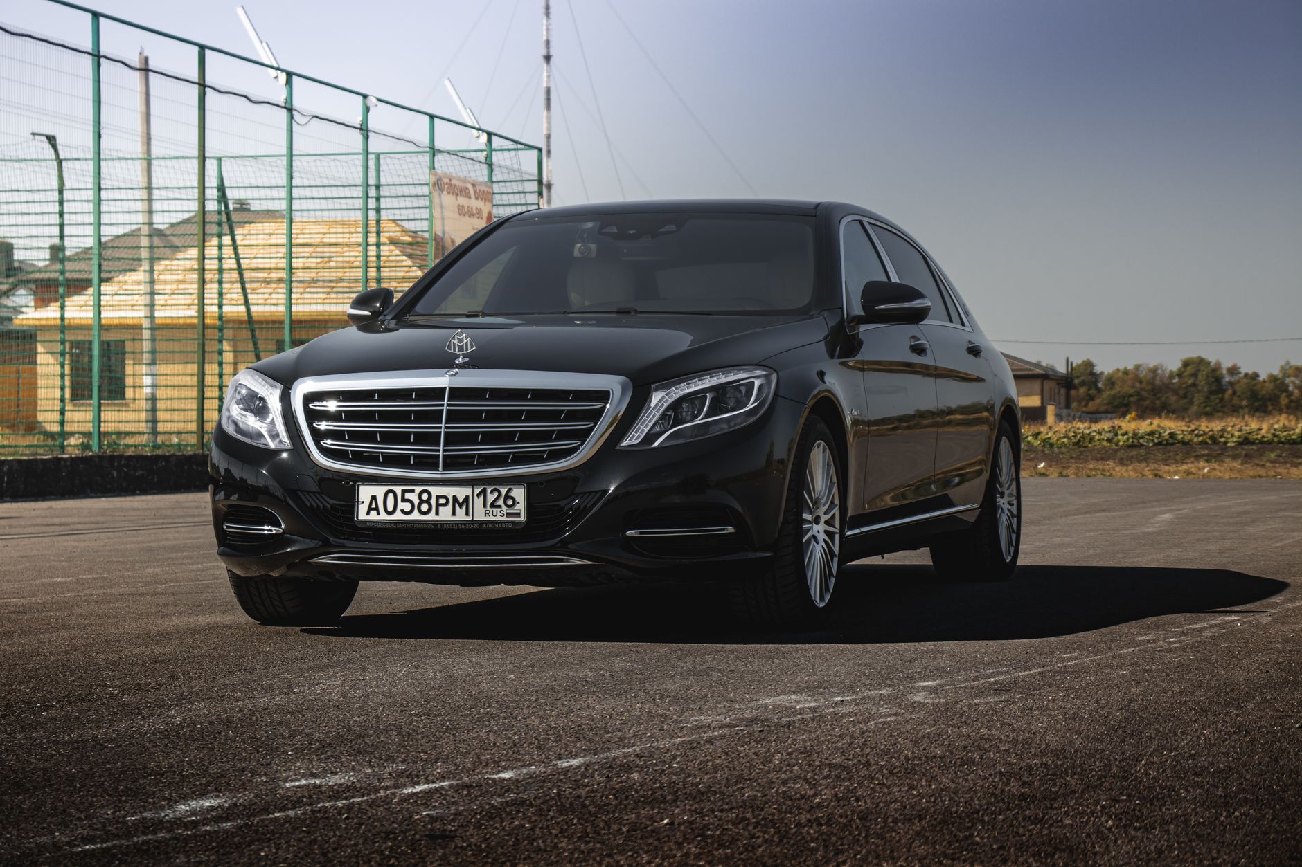 Black Mercedes S-Class luxury sedan, Volantis Limousine Services luxury sedan class